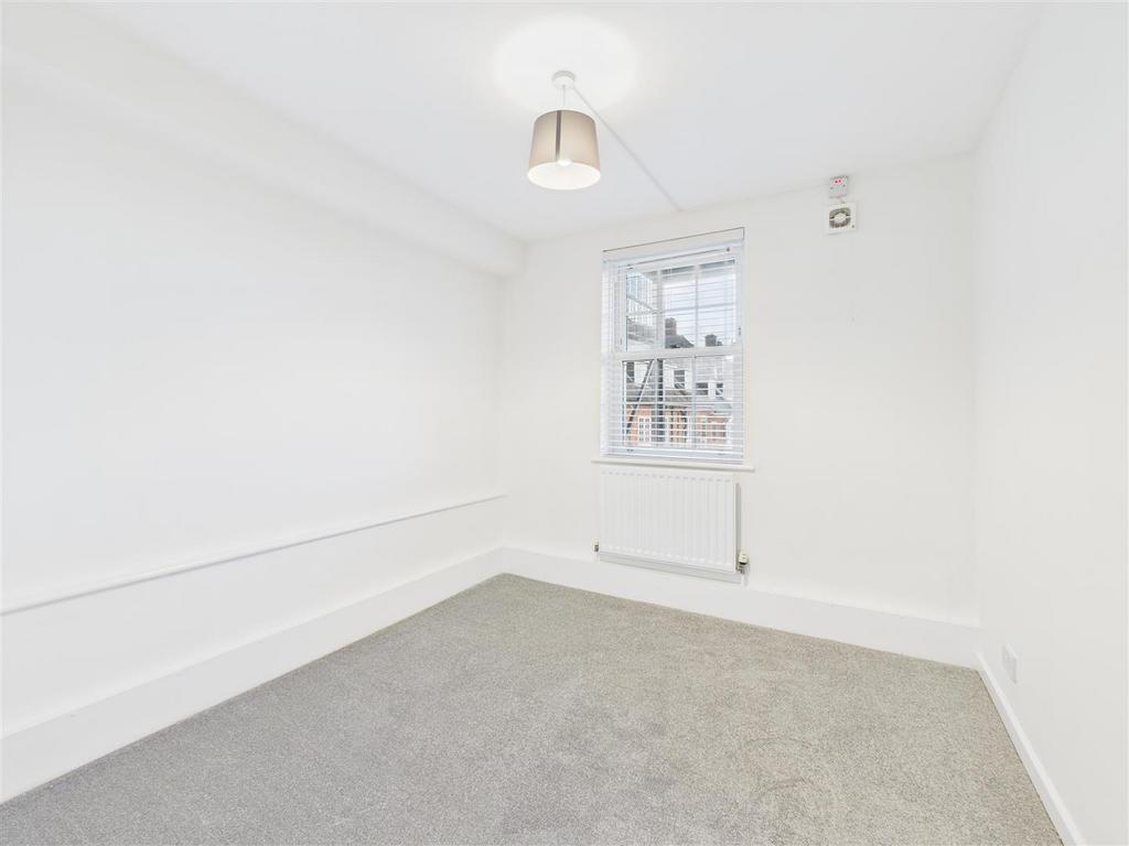 CAM04360 G0-PR0199-STILL004.jpg