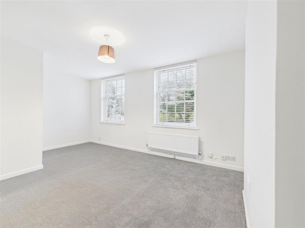 CAM04360 G0-PR0199-STILL001.jpg