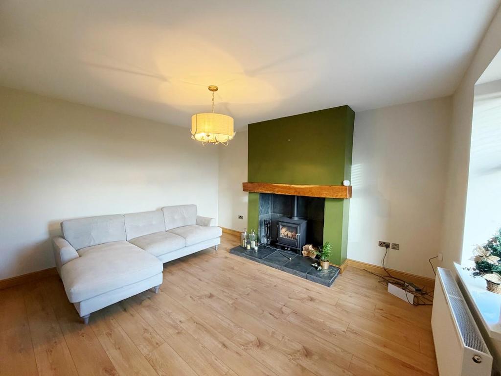 Lounge 1.jpg