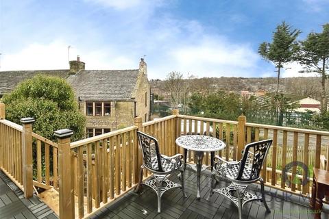 3 bedroom semi-detached house for sale, Arnside Close, Oldham OL2