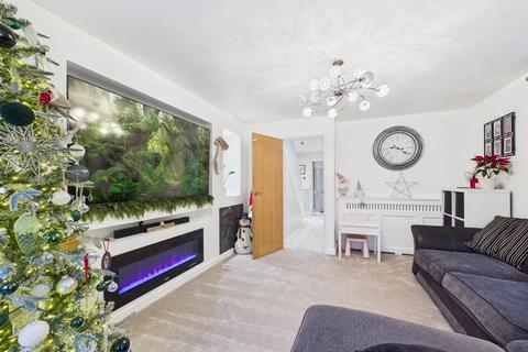 2 bedroom semi-detached house for sale, Dicks Way, Aylesbury HP19