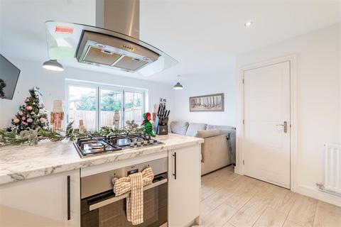 undefined, Green Meadow Close, Preston PR1