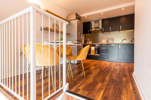 2 bedroom apartment for sale, 2 Riverside Way, Leeds, West Yorkshire, LS1 4EE