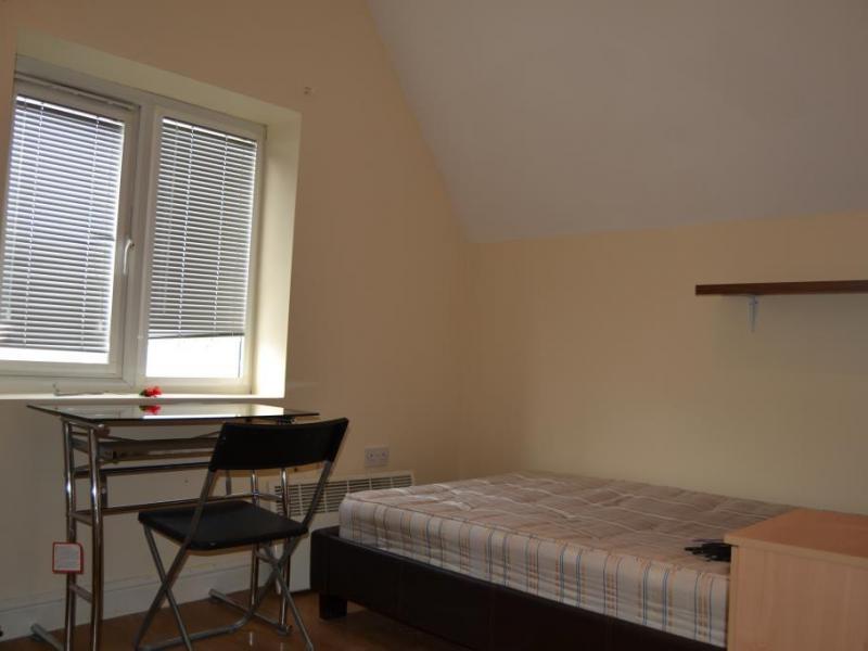 1491 img 2758401 2 a1