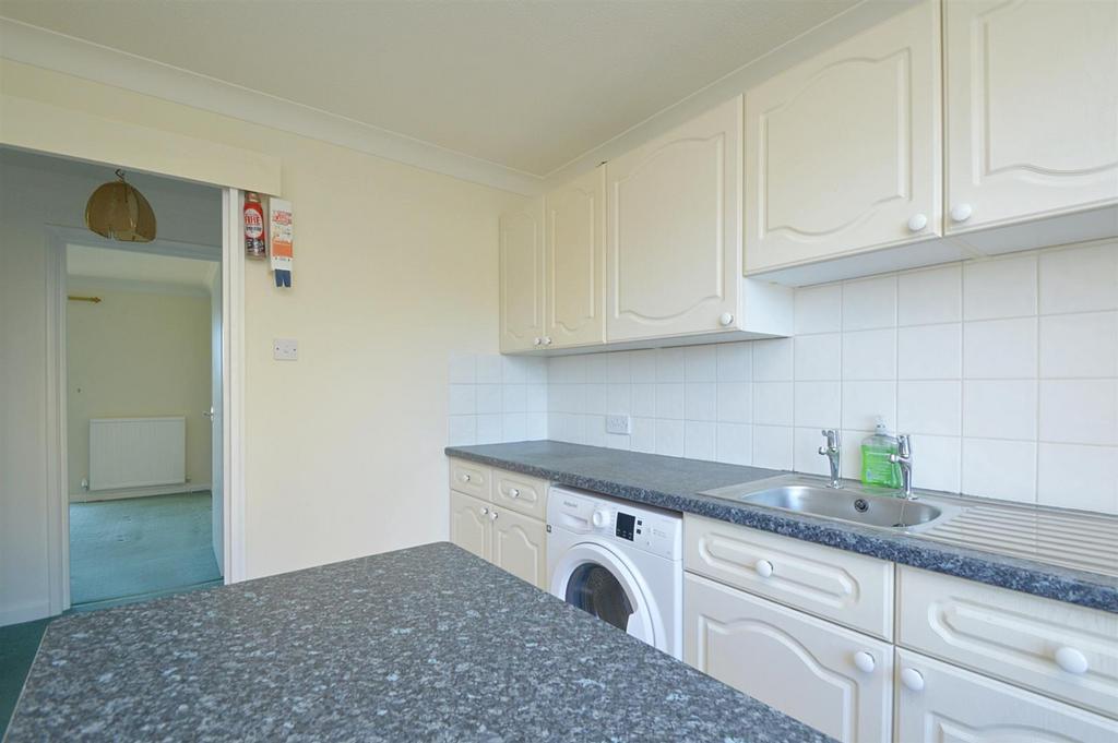 Kitchen2.jpg