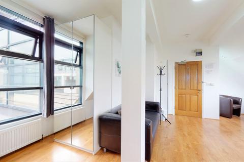 undefined, Thane Villas, Finsbury Park, Greater London, N7