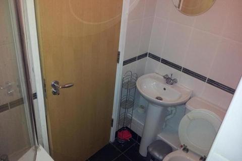 2 bedroom flat to rent, 223, City Road