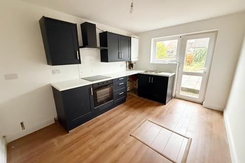 2 bedroom terraced house to rent, Schreiber Road, Suffolk IP4