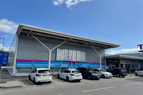 Shop to rent - Oaktree Ln Mansfield NG18 3RT