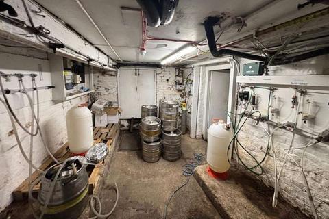 Pub for sale, 93 Queens Rd Hastings TN34 1RL