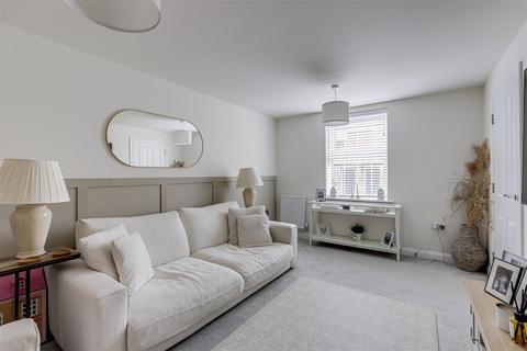 4 bedroom detached house for sale, Johnson Road, Bingham NG13