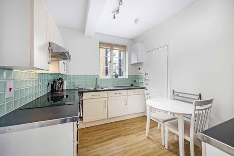 1 bedroom flat to rent, Chesterfield Gardens, London W1J