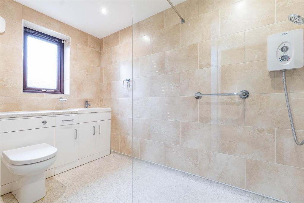 Family Shower Room