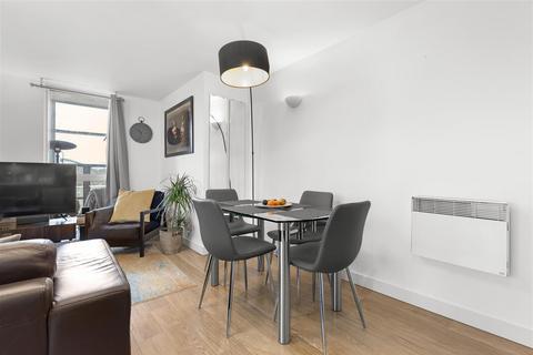 2 bedroom apartment for sale, Chadwell Lane, Hornsey N8