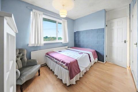 2 bedroom end of terrace house for sale, Bawn Approach, Leeds, West Yorkshire