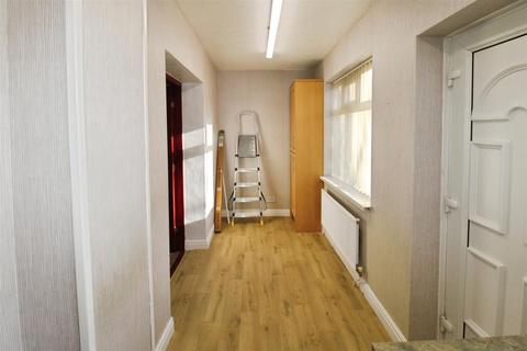 undefined, Leafield Way, Bradford BD2