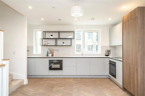 3 bedroom terraced house to rent, Baldwin Lane, London, SE3