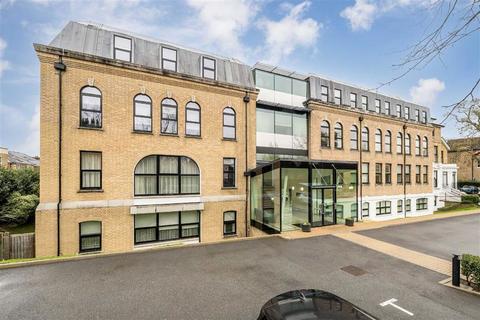 undefined, Hampton Road, Teddington TW11