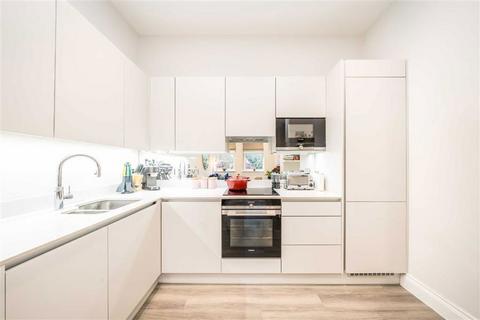 undefined, Hampton Road, Teddington TW11