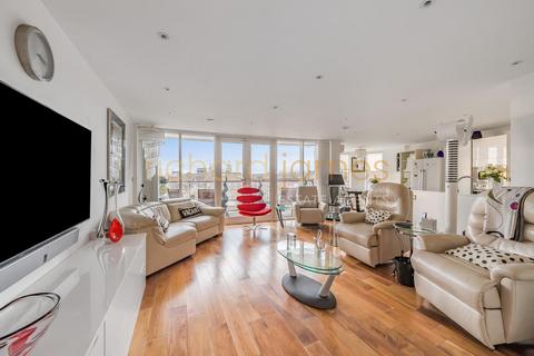 3 bedroom apartment to rent, Flower Lane, Mill Hill, London, NW7