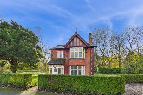 undefined, Queen Street, Waddesdon