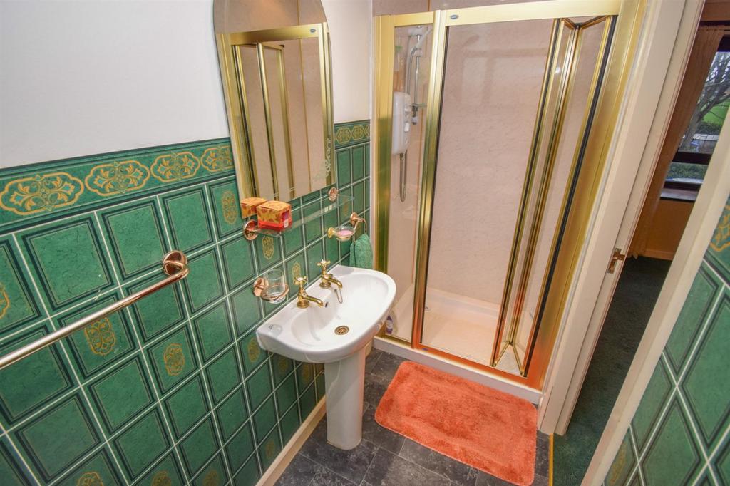 En suite shower room