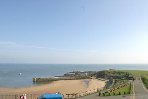 2 bedroom apartment for sale, Beverley Terrace, Cullercoats, NE30