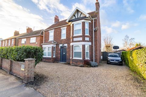 4 bedroom detached house for sale, Wootton Road, Gaywood, King's Lynn, Norfolk, PE30