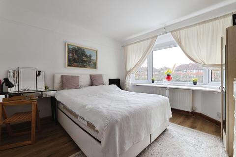 undefined, Yardley Lane, London E4