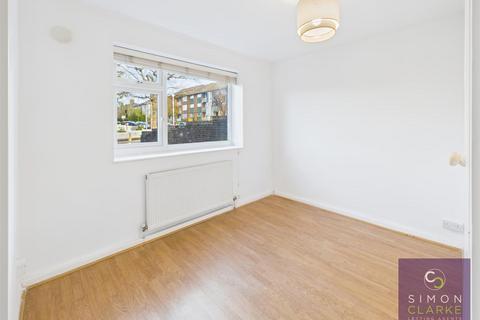 2 bedroom apartment to rent, Moss Hall Grove, Woodside Park, N12