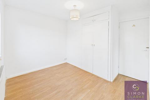 2 bedroom apartment to rent, Moss Hall Grove, Woodside Park, N12
