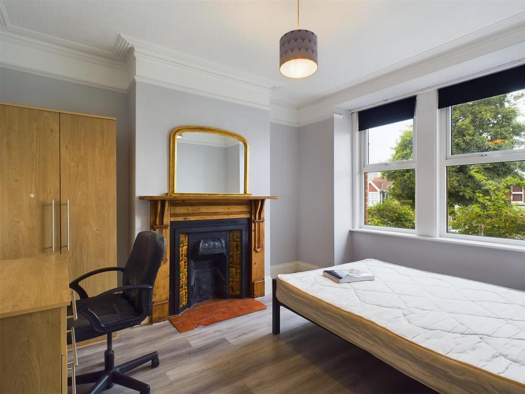 CAM02534 G0-PR0418-STILL020.jpg