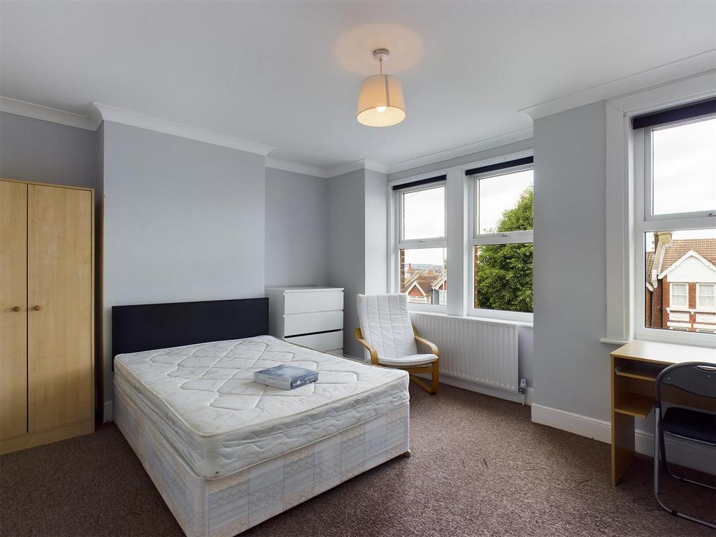 CAM00771 P1-PR0120-STILL03.jpg