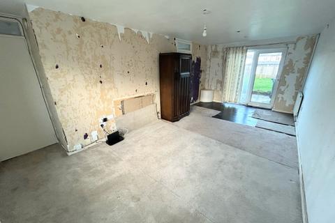 3 bedroom semi-detached house for sale, Keenan Drive, Warwickshire CV12