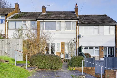 Third Avenue, Gedling NG4