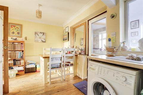 3 bedroom terraced house for sale, Third Avenue, Gedling NG4