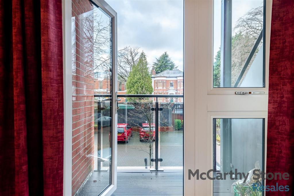 8673628-interior17.jpg