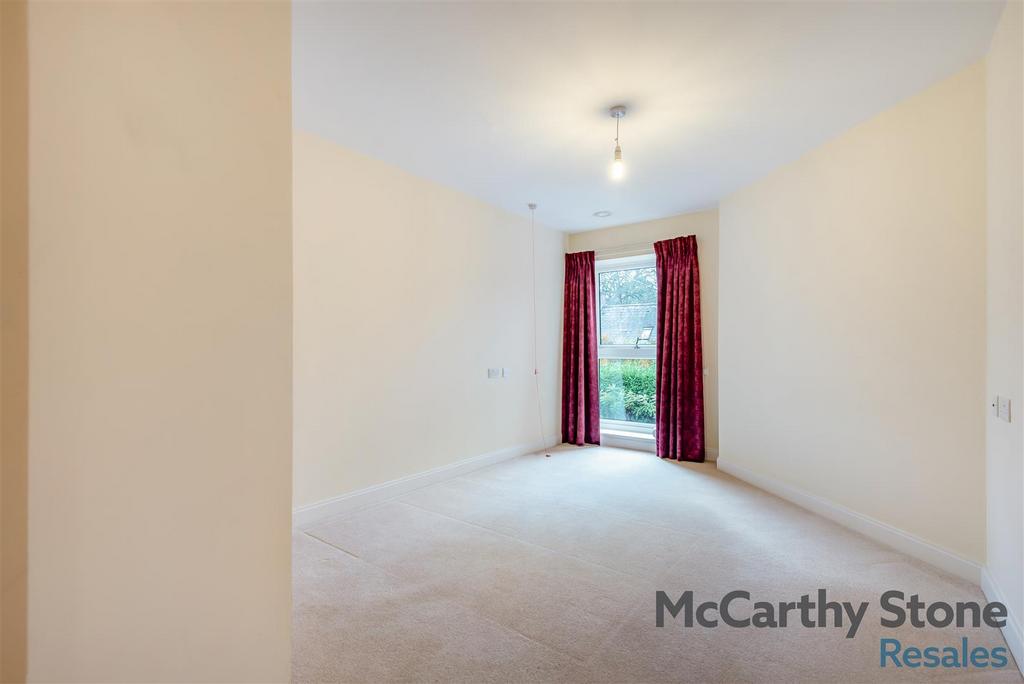 8673628-interior10.jpg