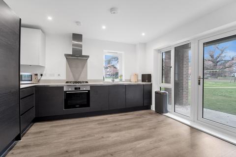 2 bedroom apartment for sale, Garrett Crescent, Ottershaw, Chertsey, KT16