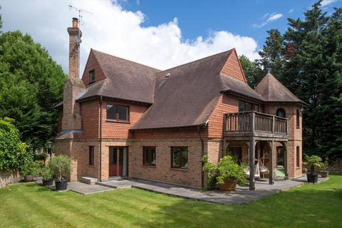Beverley Lane, Coombe Estate, Kingston Upon Thames, Surrey, KT2