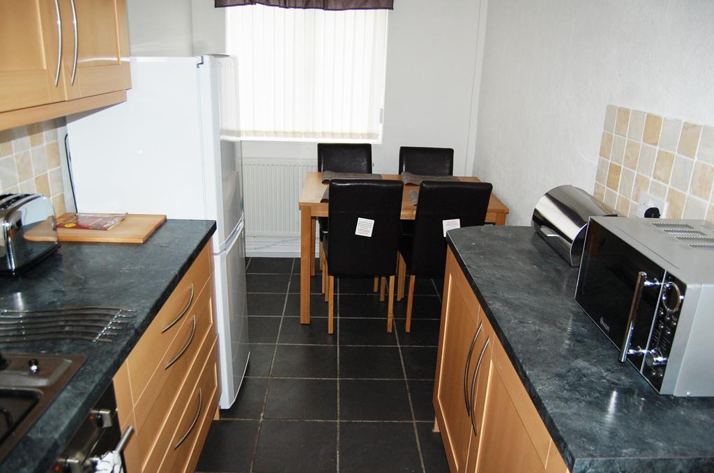 21-darent-avenue-kitchen1