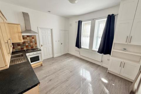undefined, Downs Road, Luton