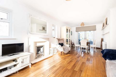 undefined, Prince Of Wales Road, Bournemouth, BH4 9