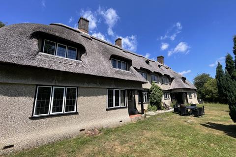 6 bedroom detached house to rent, School Lane, Minstead SO43