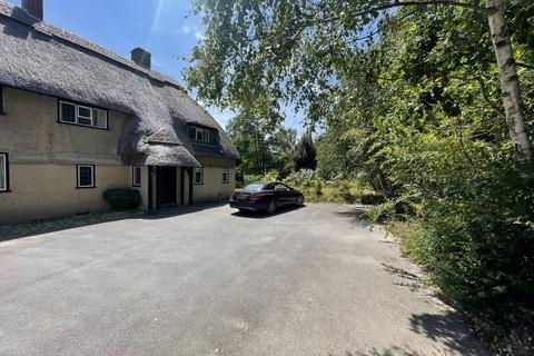 6 bedroom detached house to rent, School Lane, Minstead SO43