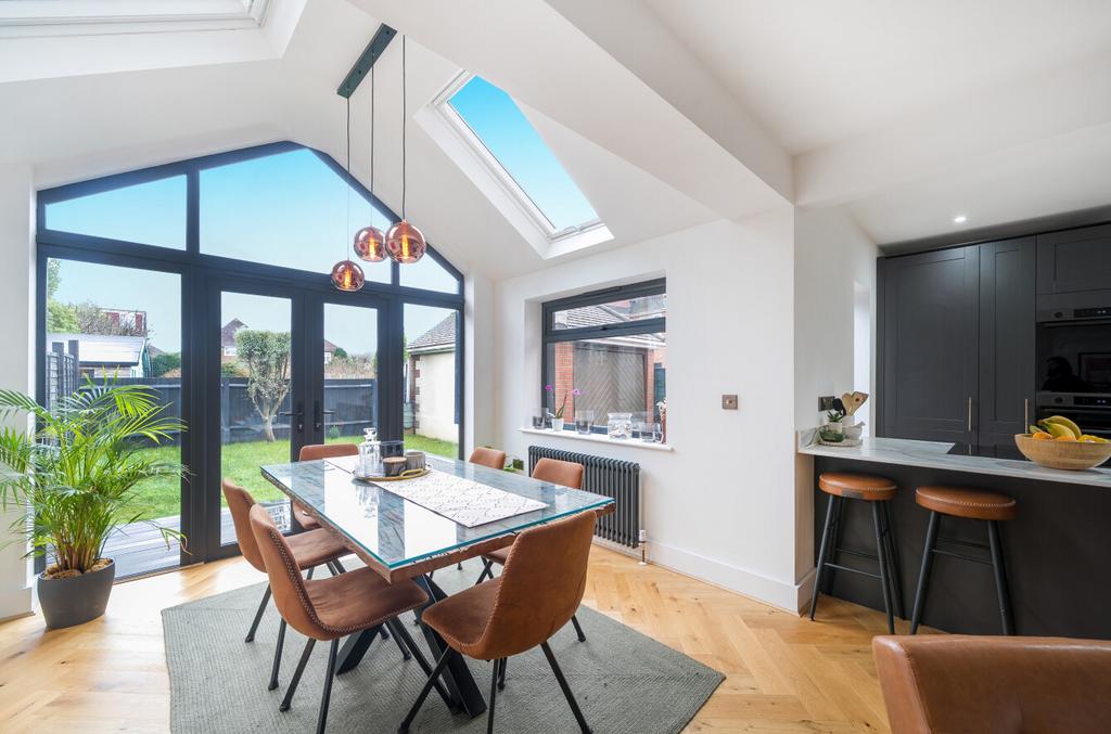 1389021-25-693c49...