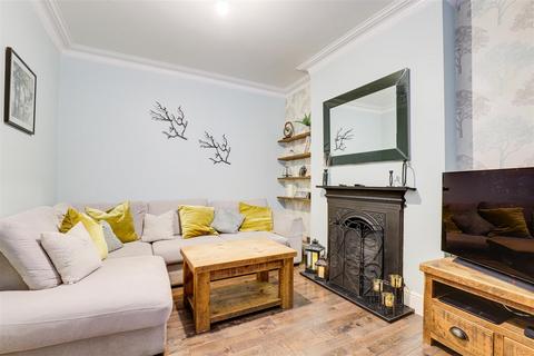 4 bedroom terraced house for sale, Wilford Crescent East, The Meadows NG2