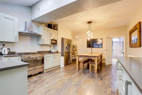 4 bedroom terraced house for sale, Wilford Crescent East, The Meadows NG2