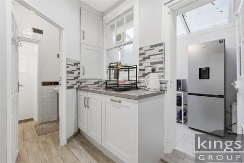 3 bedroom terraced house for sale, Sketty Road, Enfield