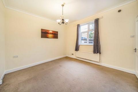 2 bedroom flat to rent, Dartmouth Road, Hendon NW4